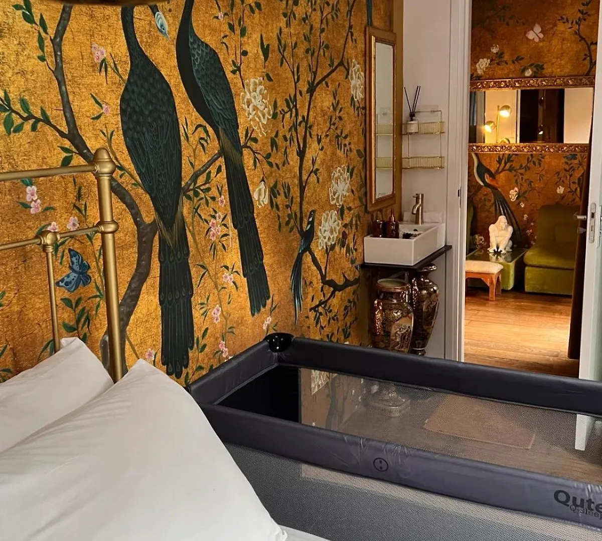 Bed & Breakfast Beautiful Apartment With Asian Style Bedroom Near Rai & Center Amsterdam